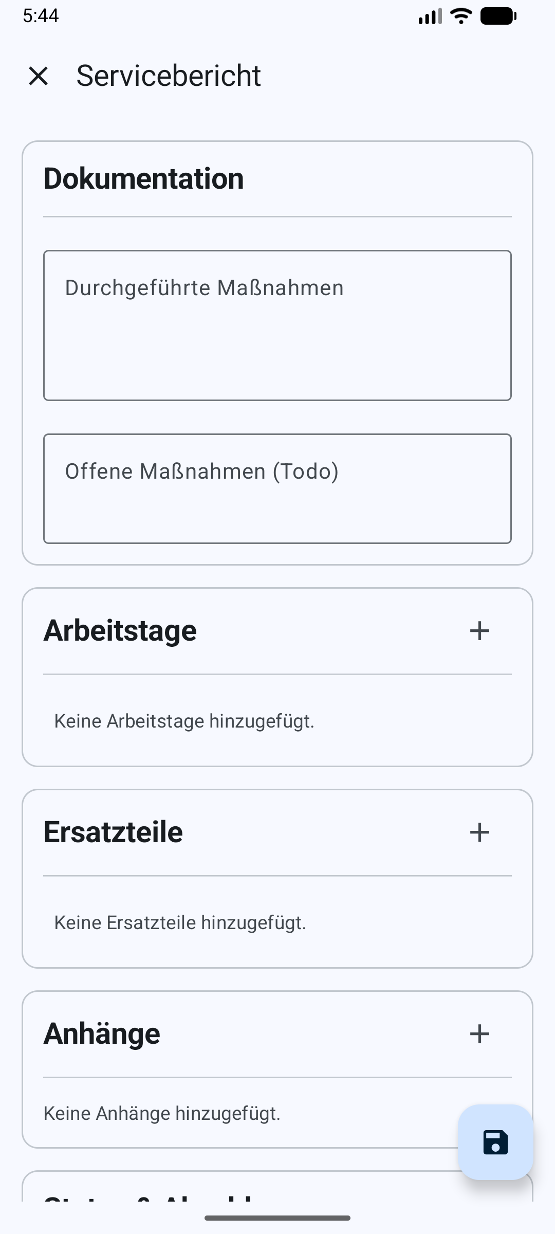 Servicebericht-Formular mit Dokumentation, Arbeitstagen, Ersatzteilen und Anhängen